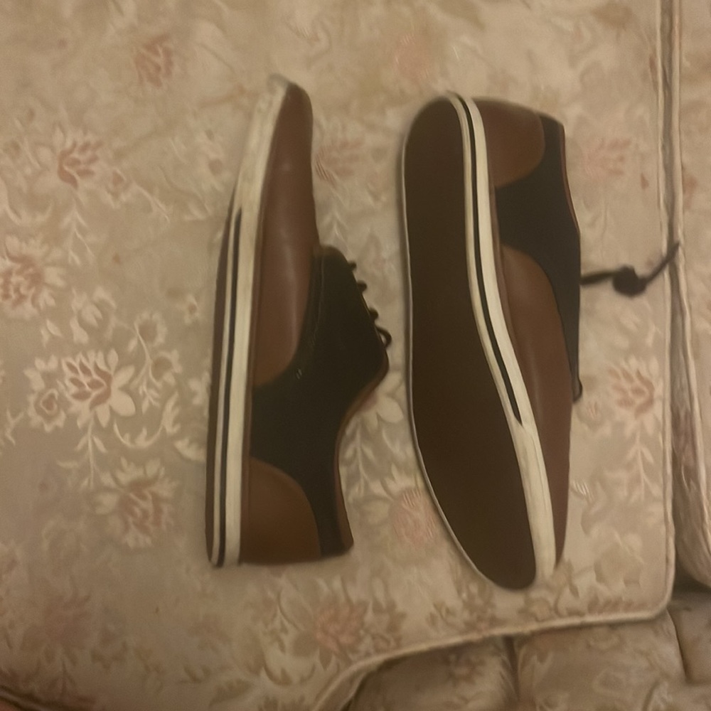Aldo - Picture 2 of 4